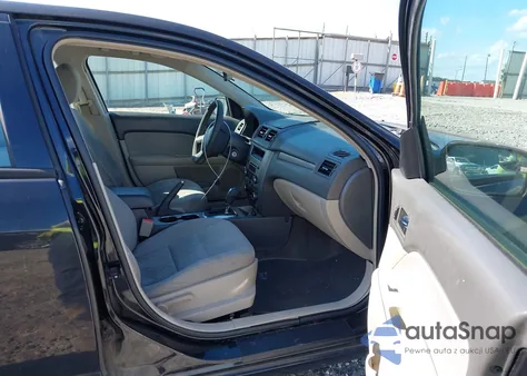 2011 Ford Fusion S из США, поврежденный, VIN 3FAHP0GAXBR243031